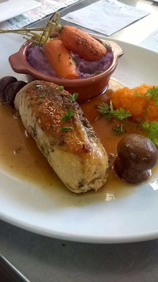 Hotel Restaurant Henry Puy-lʼÉvêque 외부 사진